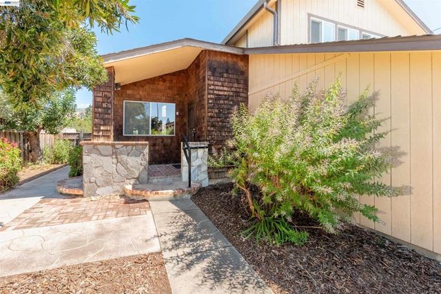 38940 Cherry Ct, Fremont, CA 94536