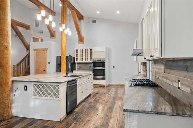 4614 Gainsborough Drive, Brookshire, TX 77423