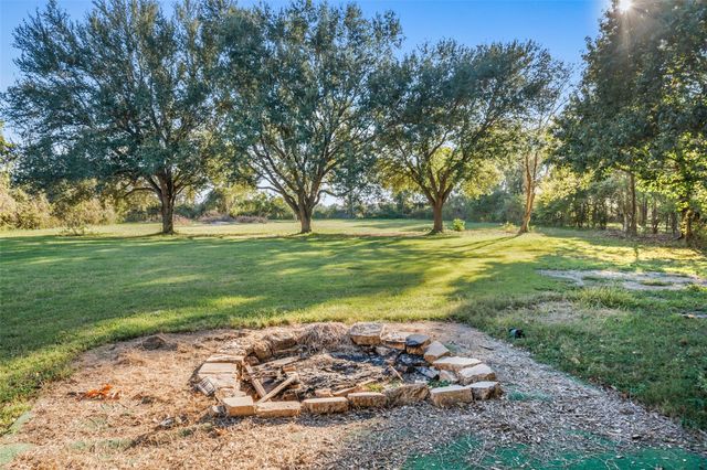 4614 Gainsborough Drive, Brookshire, TX 77423