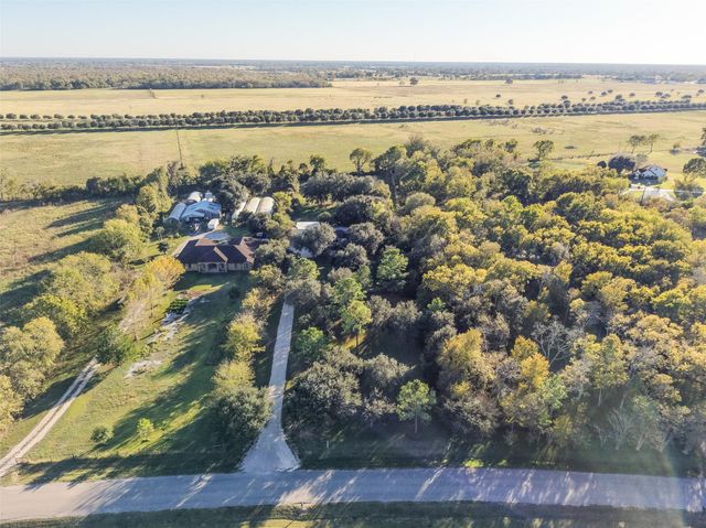 4614 Gainsborough Drive, Brookshire, TX 77423