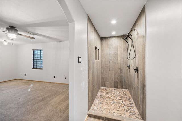 4614 Gainsborough Drive, Brookshire, TX 77423