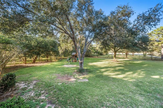 4614 Gainsborough Drive, Brookshire, TX 77423