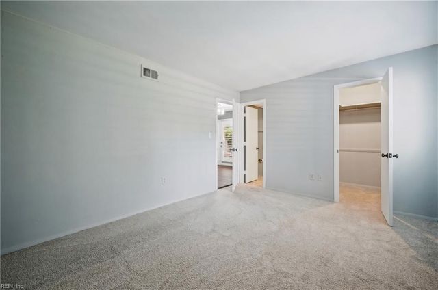 1008 Autumn Woods Ln Apt 104, Virginia Beach, VA 23454