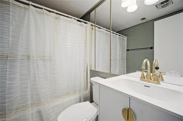 1008 Autumn Woods Ln Apt 104, Virginia Beach, VA 23454
