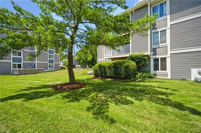 1008 Autumn Woods Ln Apt 104, Virginia Beach, VA 23454