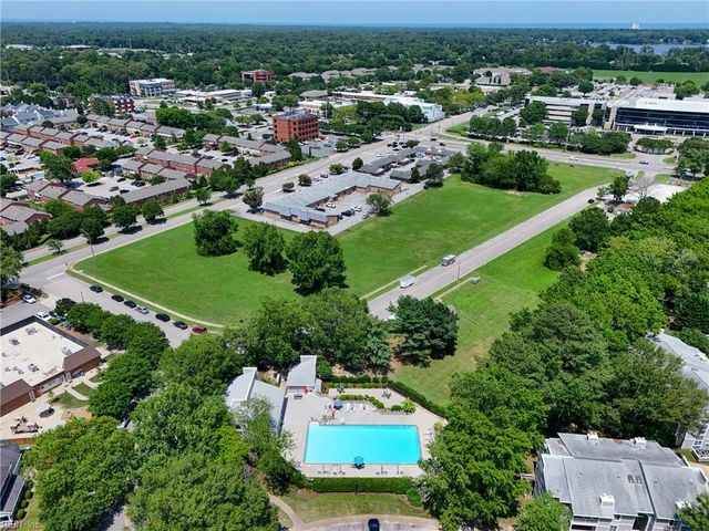1008 Autumn Woods Ln Apt 104, Virginia Beach, VA 23454