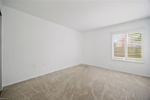 1008 Autumn Woods Ln Apt 104, Virginia Beach, VA 23454