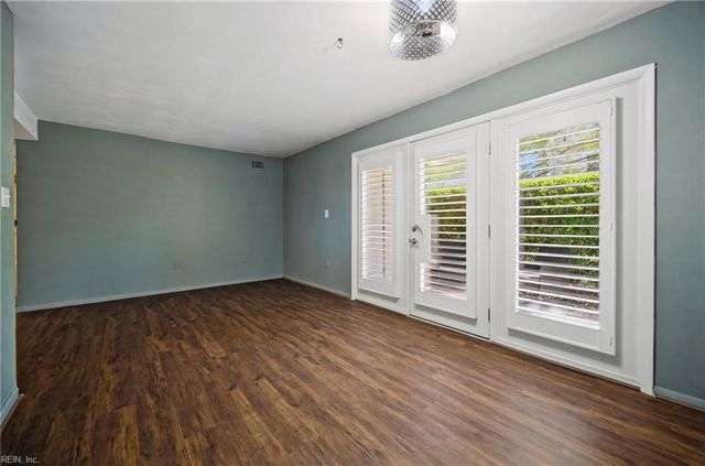 1008 Autumn Woods Ln Apt 104, Virginia Beach, VA 23454
