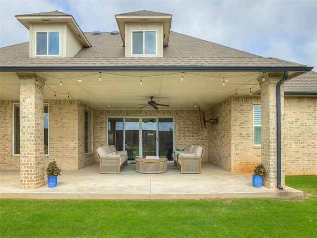 2312 Stone Mill Court, Yukon, OK 73099