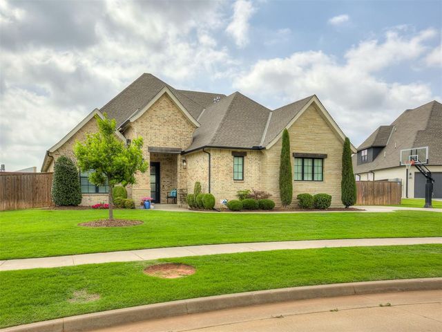 2312 Stone Mill Court, Yukon, OK 73099