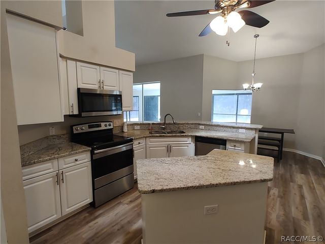 2905 W Beamwood Drive, Beverly Hills, FL 34465