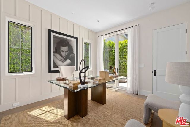 15125 Valley Vista Boulevard, Sherman Oaks, CA 91403