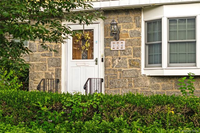 134 Hart Avenue, Yonkers, NY 10704