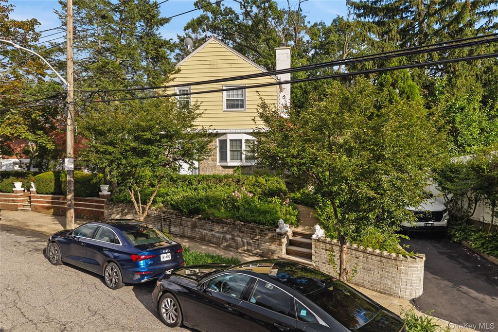 134 Hart Avenue, Yonkers, NY 10704 — photo 5