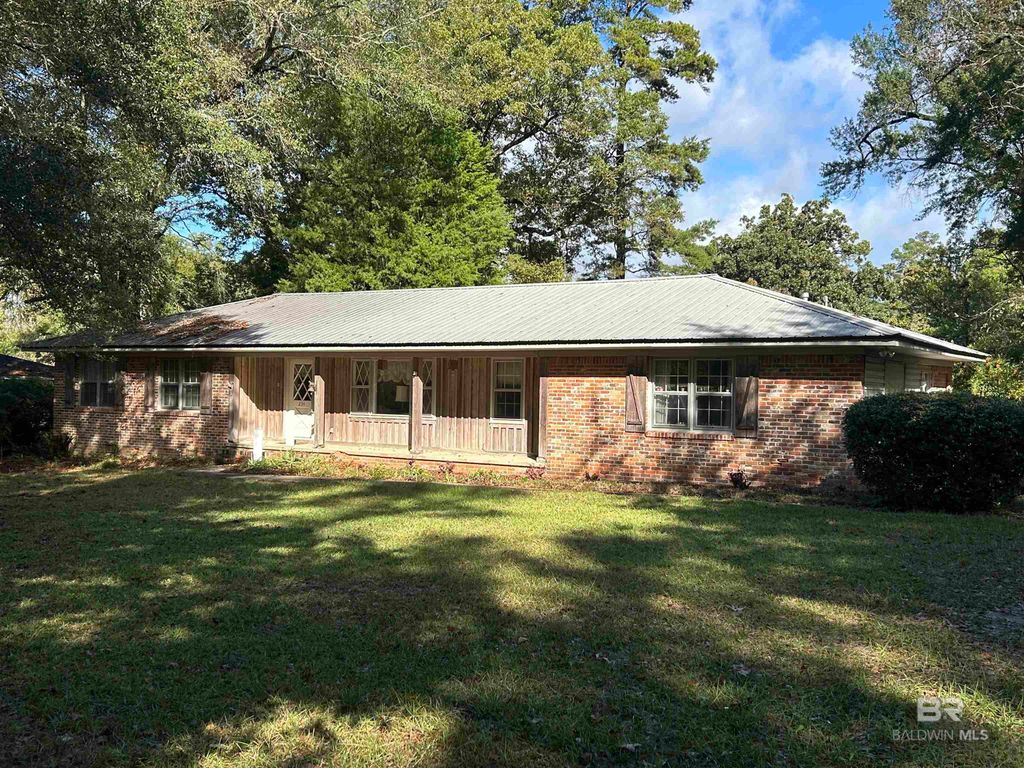 234 Rodgers Lane, Brewton, AL 36426