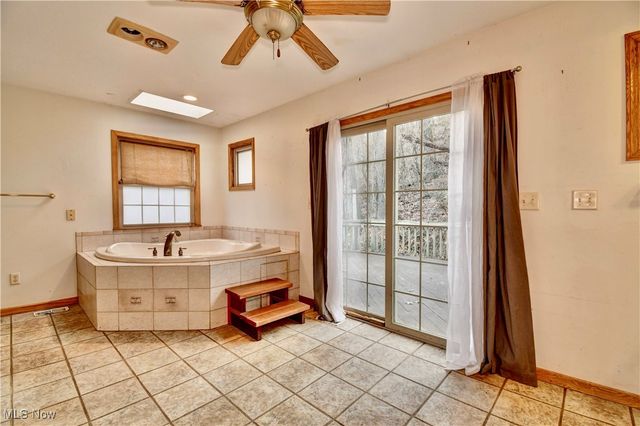 1451 Ridge Road NE, New Philadelphia, OH 44663