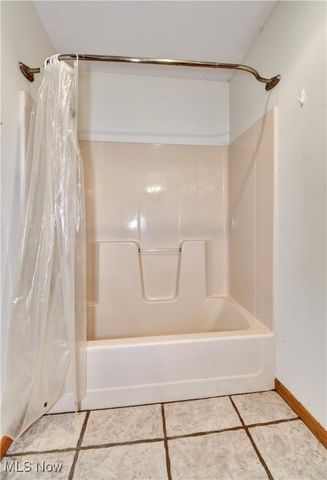 1451 Ridge Road NE, New Philadelphia, OH 44663