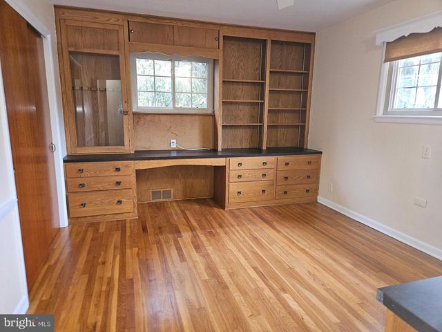 56 CHAPMAN AVE, Doylestown, PA 18901