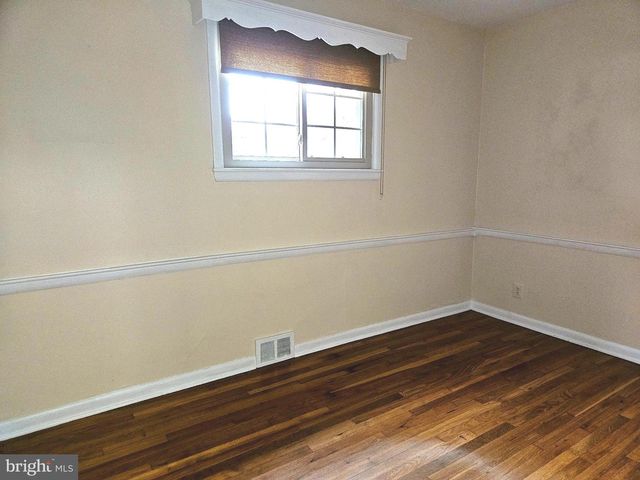 56 CHAPMAN AVE, Doylestown, PA 18901