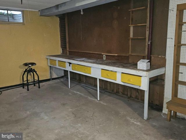 56 CHAPMAN AVE, Doylestown, PA 18901