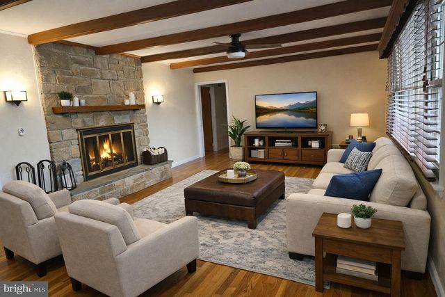 56 CHAPMAN AVE, Doylestown, PA 18901