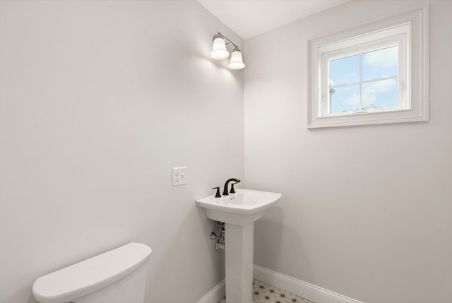 5 Jasmine Way, Bridgewater, MA 02324
