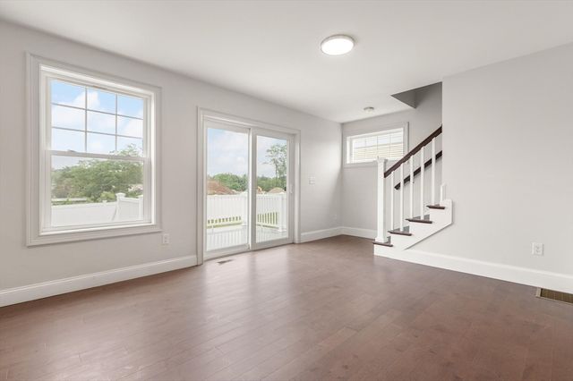 5 Jasmine Way, Bridgewater, MA 02324
