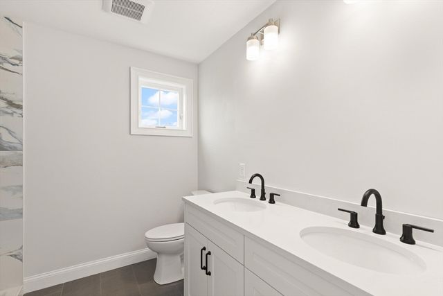 5 Jasmine Way, Bridgewater, MA 02324