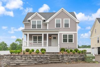 5 Jasmine Way, Bridgewater, MA 02324