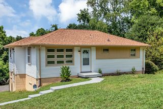 2209 Maplecrest Dr, Nashville, TN 37214