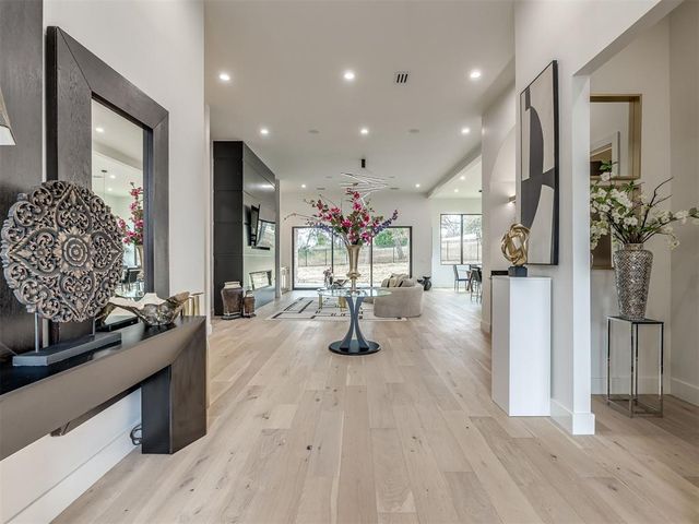 4400 Redbud Circle, Oklahoma City, OK 73111