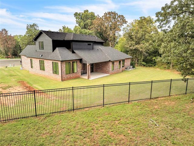 4400 Redbud Circle, Oklahoma City, OK 73111