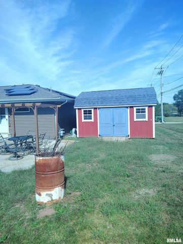 235 N SMITH Street, Prairie City, IL 61470