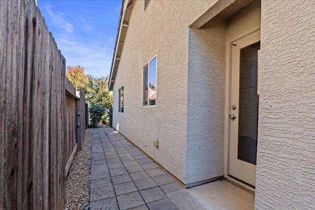 1580 Blue Beaver Way, Roseville, CA 95747