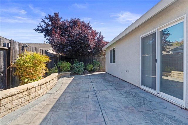 1580 Blue Beaver Way, Roseville, CA 95747