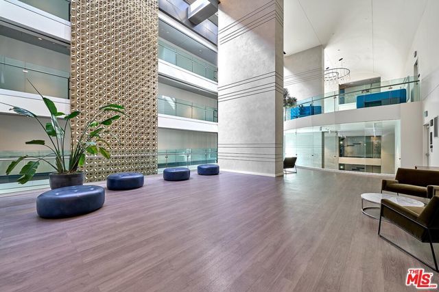 400 S Broadway 828, Los Angeles, CA 90013