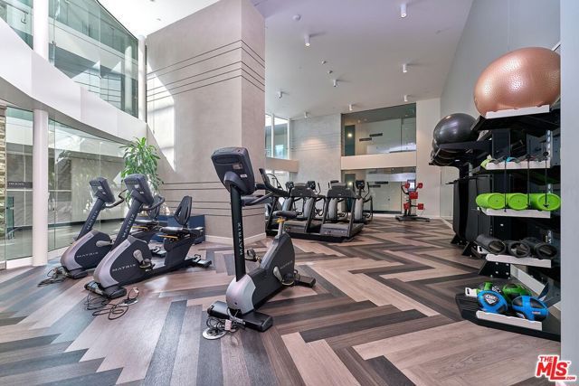 400 S Broadway 828, Los Angeles, CA 90013