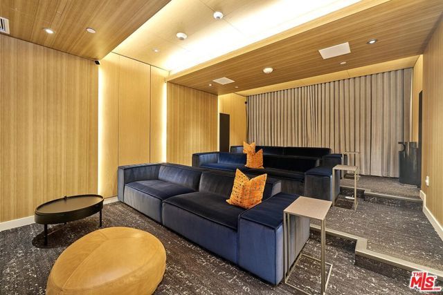 400 S Broadway 828, Los Angeles, CA 90013