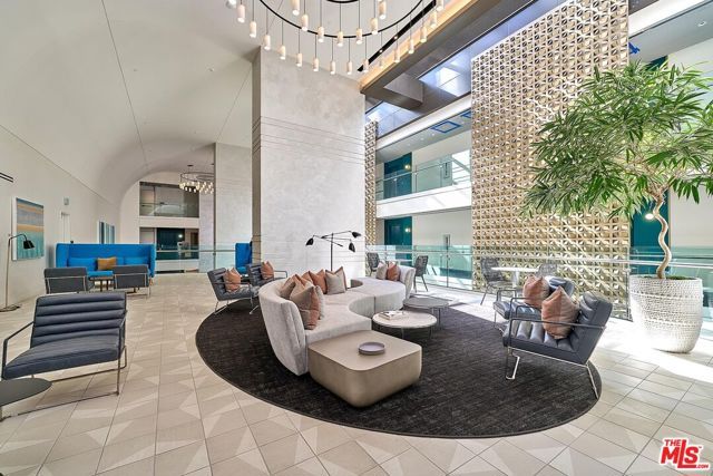 400 S Broadway 828, Los Angeles, CA 90013