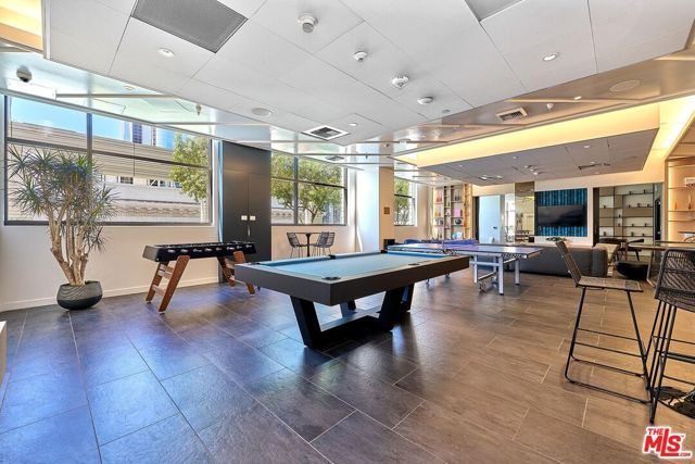 400 S Broadway 828, Los Angeles, CA 90013