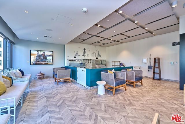 400 S Broadway 828, Los Angeles, CA 90013