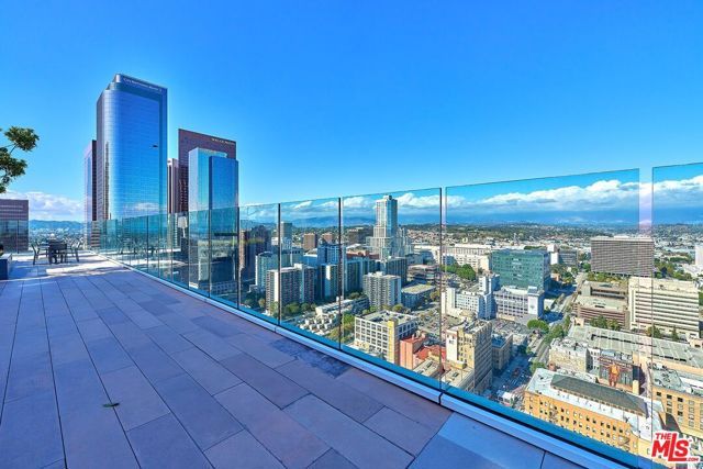 400 S Broadway 828, Los Angeles, CA 90013