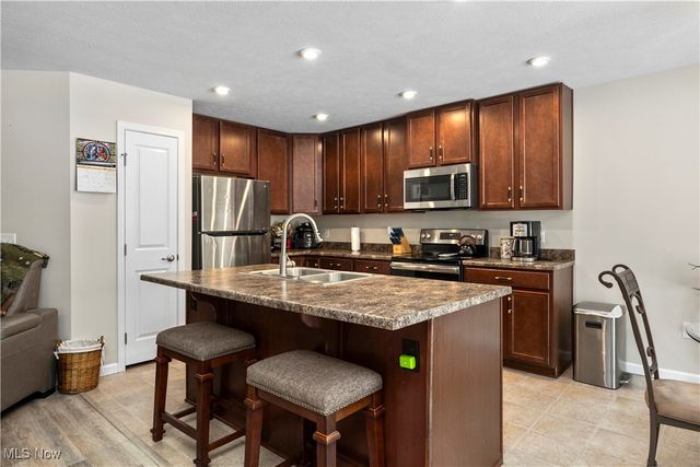 7537 Greenlawn Drive, North Ridgeville, OH 44039