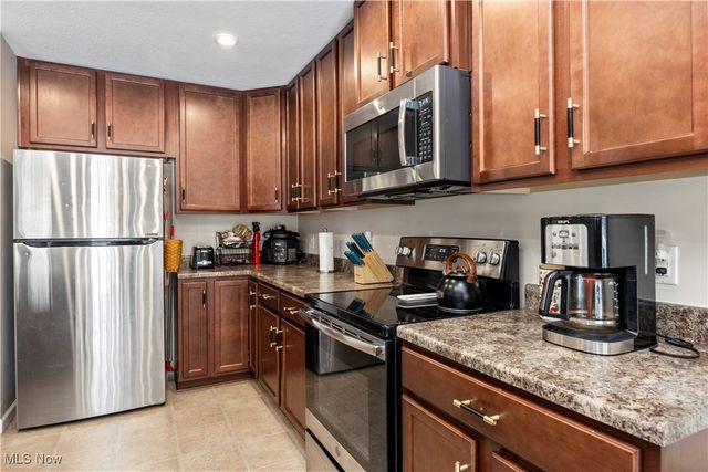 7537 Greenlawn Drive, North Ridgeville, OH 44039