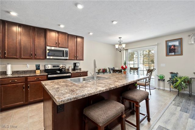 7537 Greenlawn Drive, North Ridgeville, OH 44039