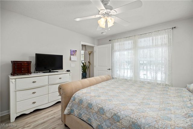 7537 Greenlawn Drive, North Ridgeville, OH 44039