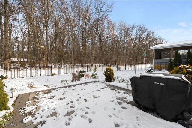 7537 Greenlawn Drive, North Ridgeville, OH 44039