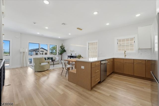 98 Western Ave 2, Jersey City, NJ 07307