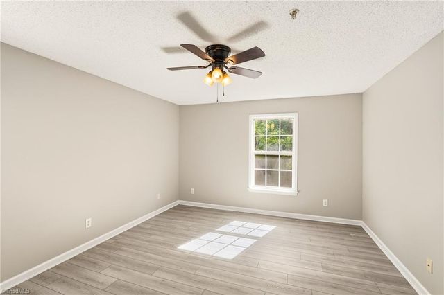 323 Ivy Glen Court, Winston-salem, NC 27127