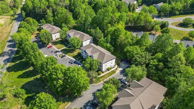 323 Ivy Glen Court, Winston-salem, NC 27127